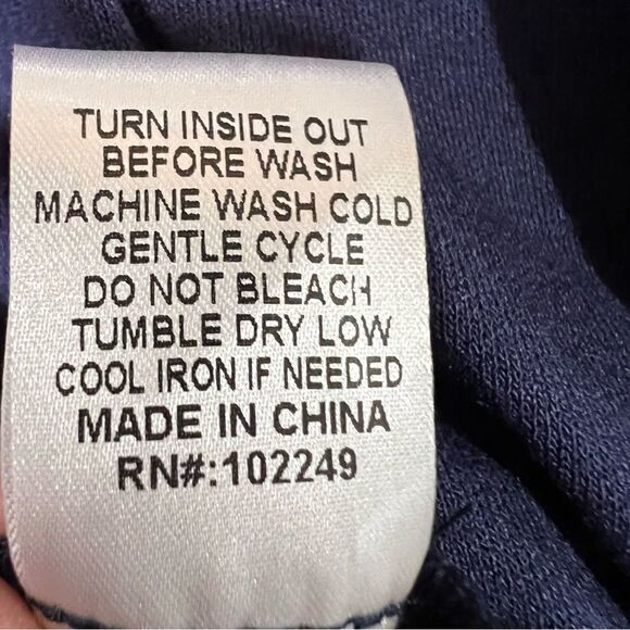 Stitch Fix Skies are Blue Traleven Embroidered Yoke Knit Top Womens Large Navy - Picture 7 of 7